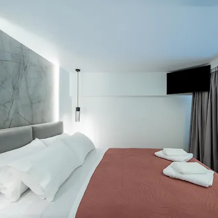 Sun Petradi Loft Apartment